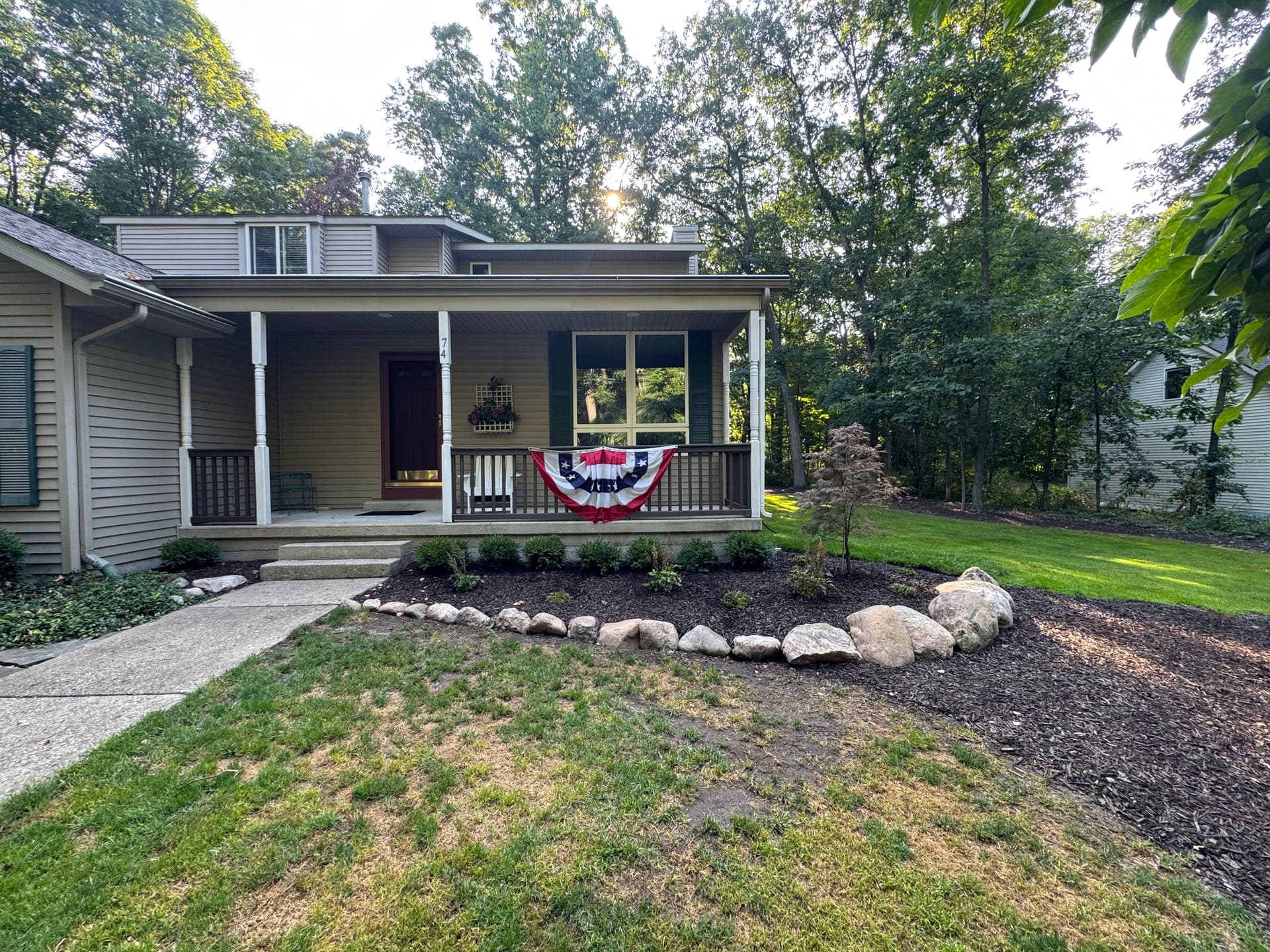 Gallery photos for Front Entry Landscaping Tearout and Replant Done Right: Image #2